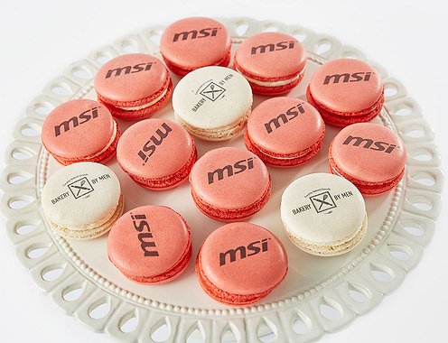 Макаронс с логотипом компании