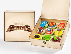 Капкейки "Super Hero XXL" - "Wood Box"